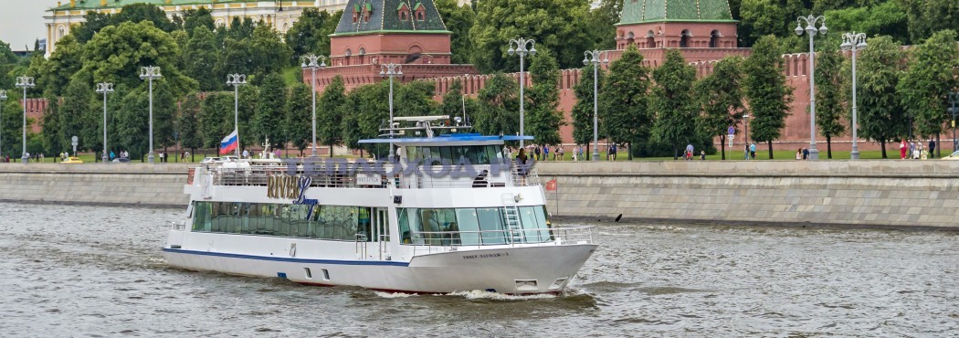 Забронировать столик на теплоходе