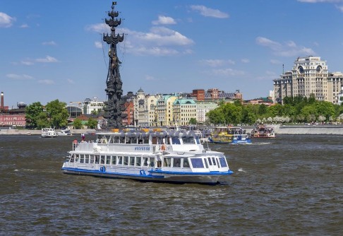 салют на день россии на теплоходе. Смотреть фото салют на день россии на теплоходе. Смотреть картинку салют на день россии на теплоходе. Картинка про салют на день россии на теплоходе. Фото салют на день россии на теплоходе