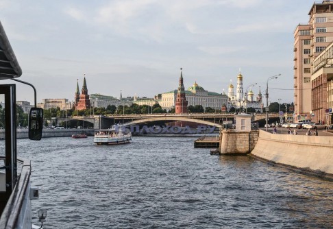 речные прогулки по Москве реке